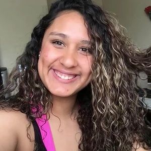 Meet your Posher, Marina